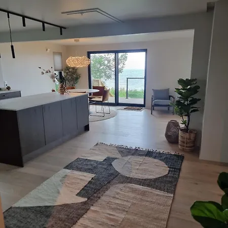 House By The Fjord Villa *